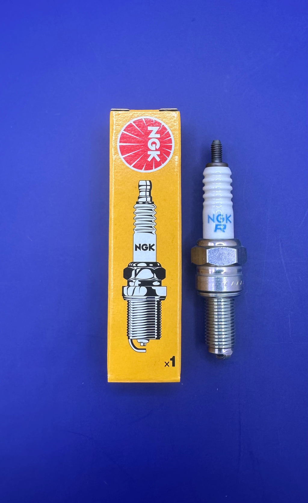 CR9E Spark Plug - NGK
